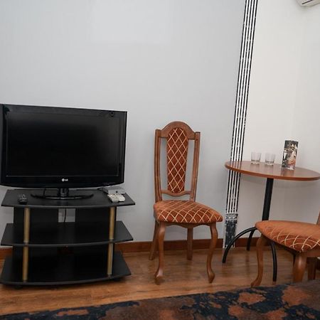 Hotel Piano Киев Екстериор снимка